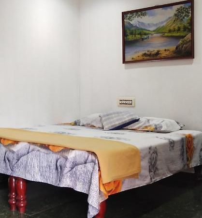 Floral Homestay เทกคาดี ภายนอก รูปภาพ