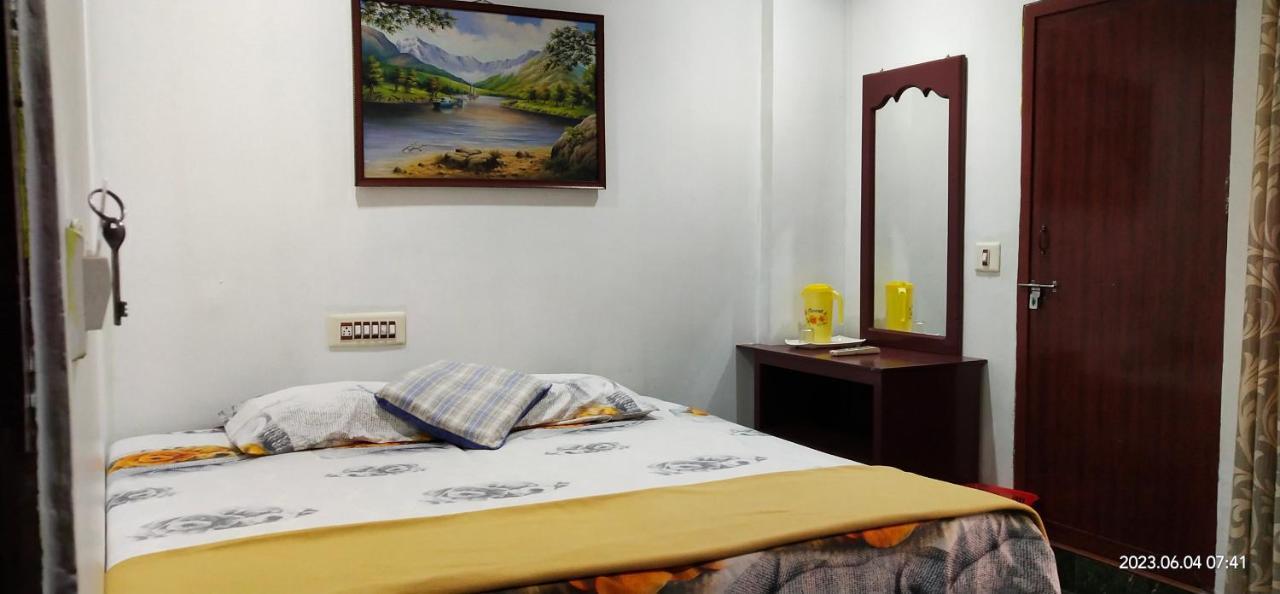 Floral Homestay เทกคาดี ภายนอก รูปภาพ