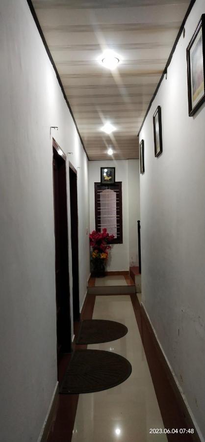Floral Homestay เทกคาดี ภายนอก รูปภาพ