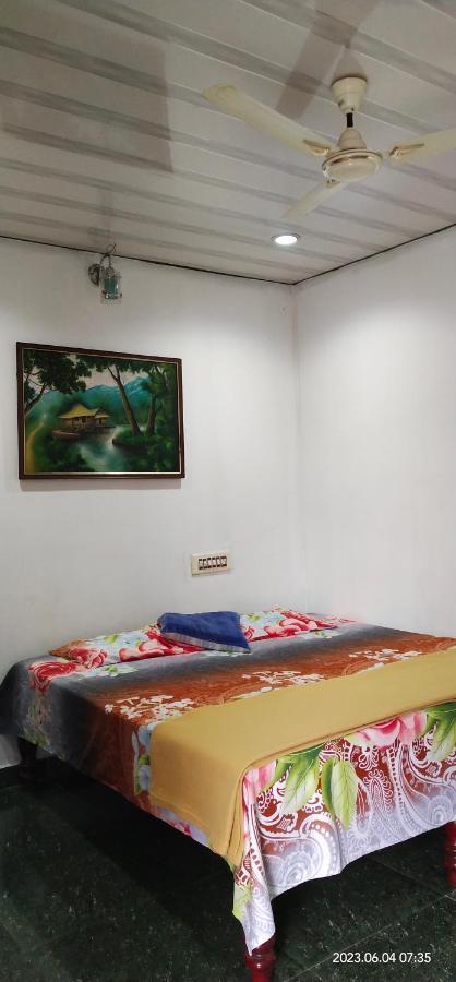 Floral Homestay เทกคาดี ภายนอก รูปภาพ