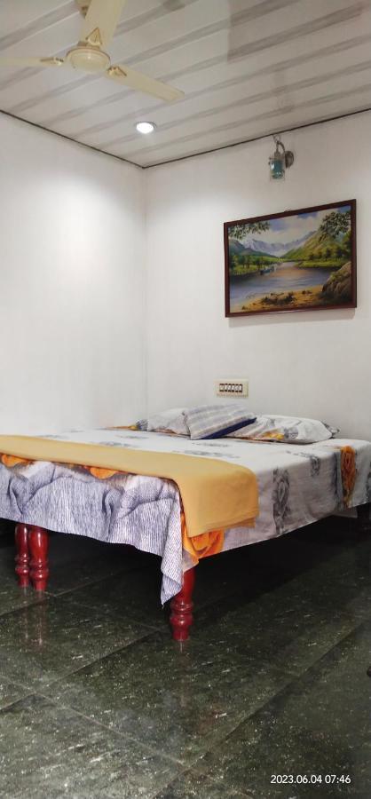 Floral Homestay เทกคาดี ภายนอก รูปภาพ